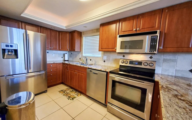 Vinncent s Sea Isles Condo
