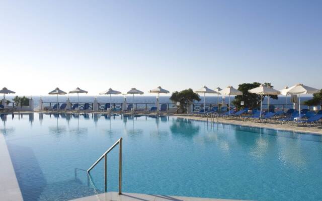 Maritimo Beach Hotel