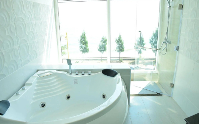 GoldenBeach Boutique Resort