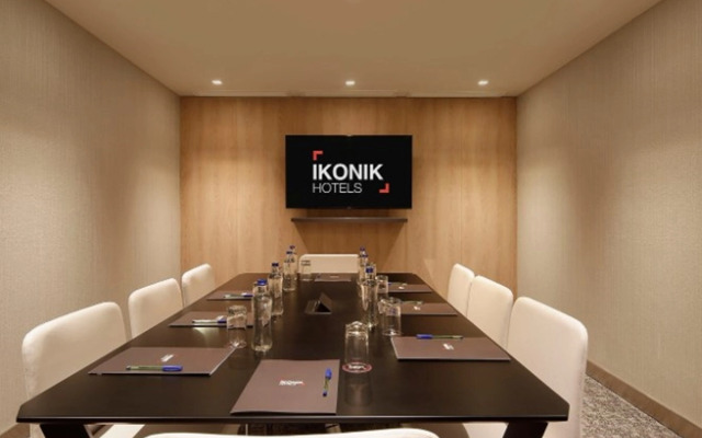 Ikonik Miraflores