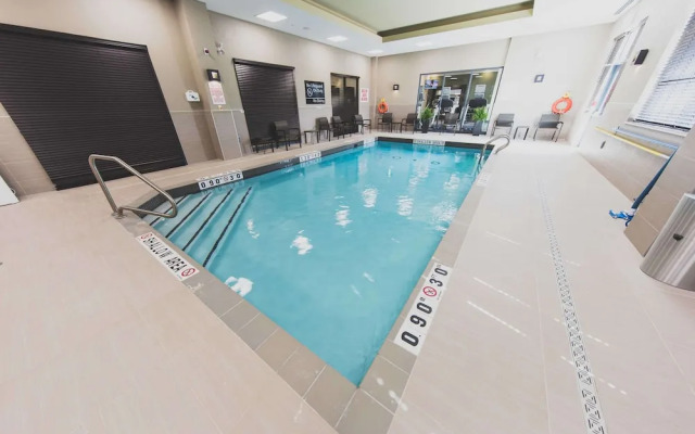 Hampton Inn & Suites by Hilton Bolton