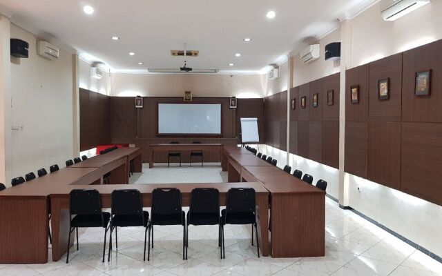 Front One Resort Yogyakarta