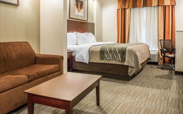 Hometowne Studios & Suites By Red Roof Washington