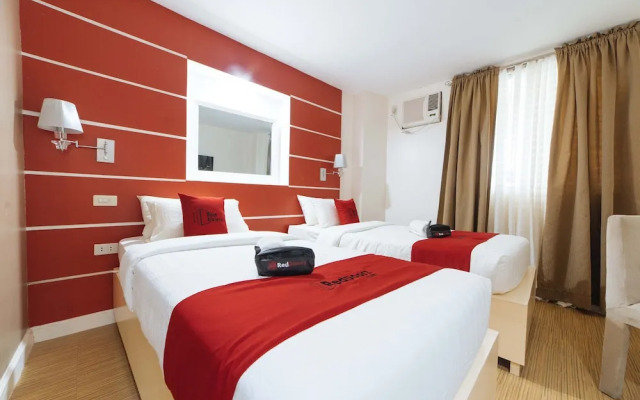 Reddoorz Plus @ Hotel Metro