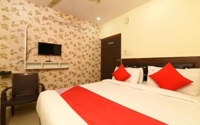 B Square Inn By OYO Rooms