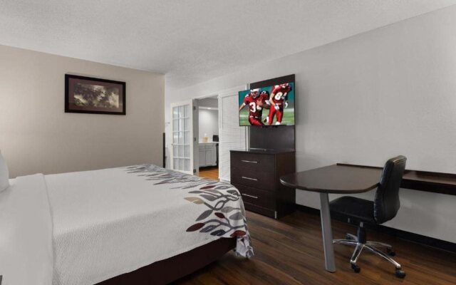 Red Roof Inn & Suites Savannah Airport