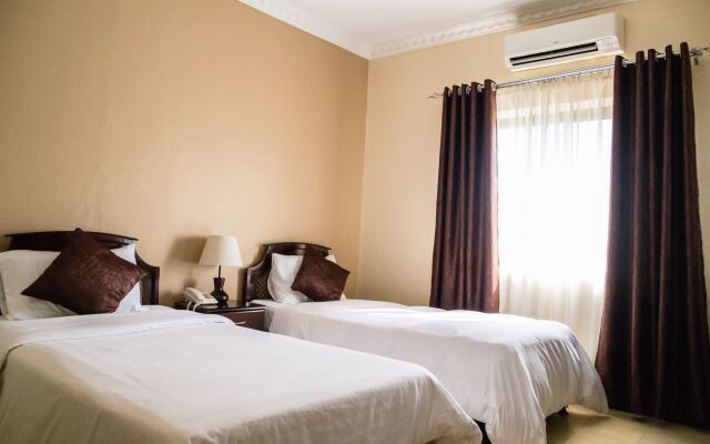 Brubru Lodge