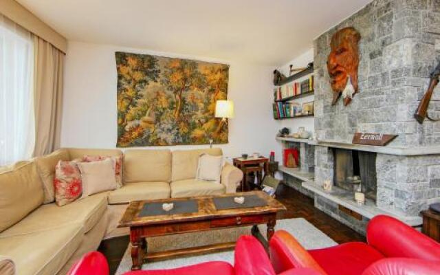 Apartment Center