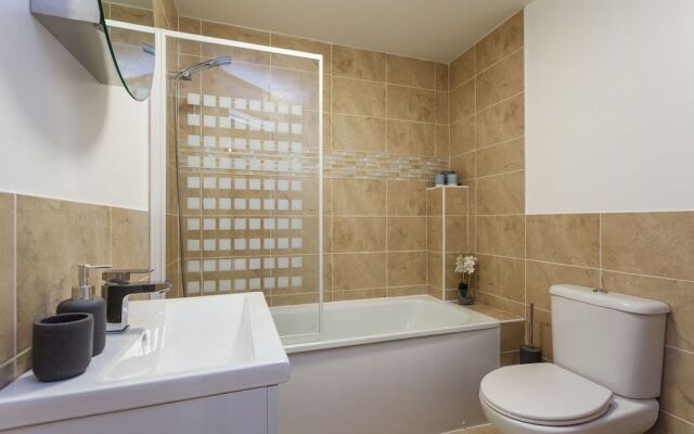 Stunning Contemporary Apartment