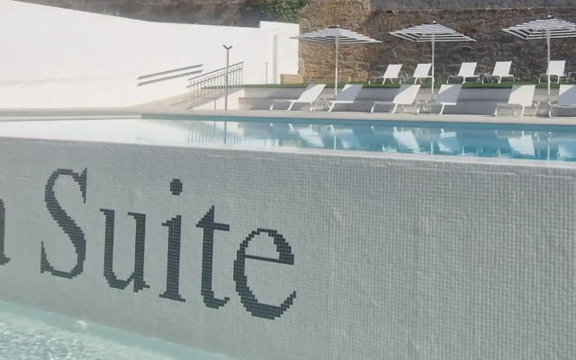 La Suite Hotel