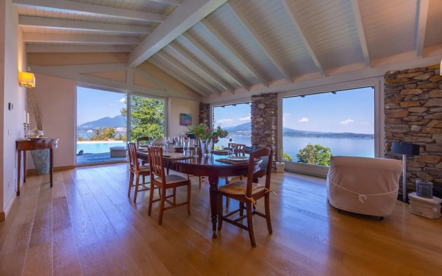 Paradis Relais Pool View EV Recharge