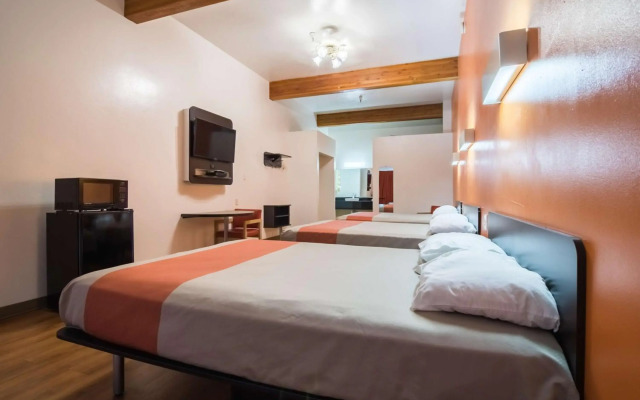 Motel 6 Globe, AZ