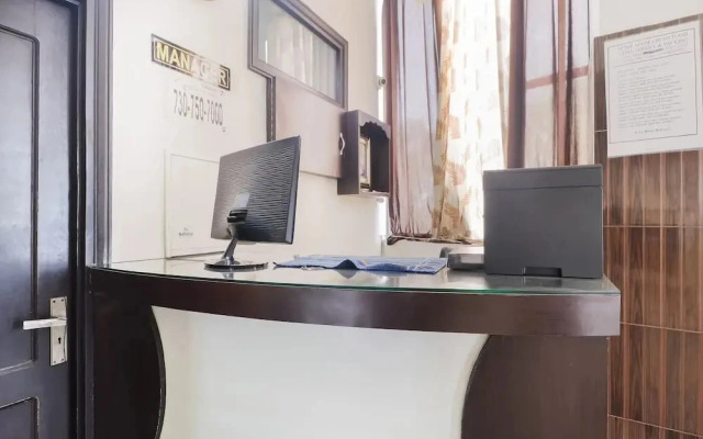 Royal Guest House by OYO Rooms