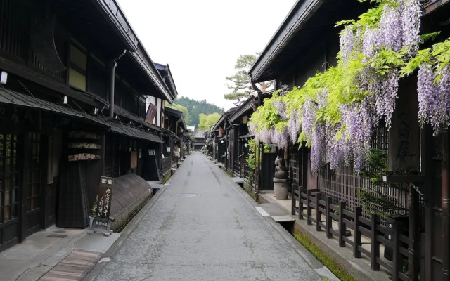 Takayama Stay Karatachi A2