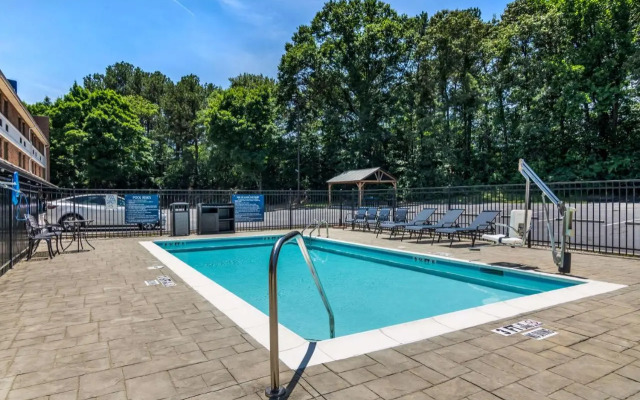 Travelodge Atlanta Northwest