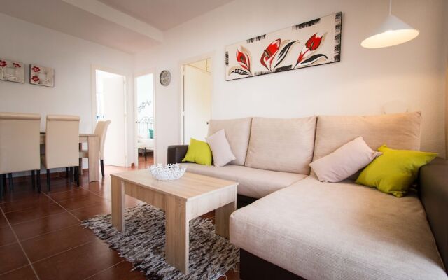 Holidays2Torremolinos Apartamento de 3 dormitorios con terraza y piscina comunitaria