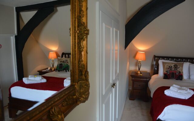 Cathedral Gate Hotel