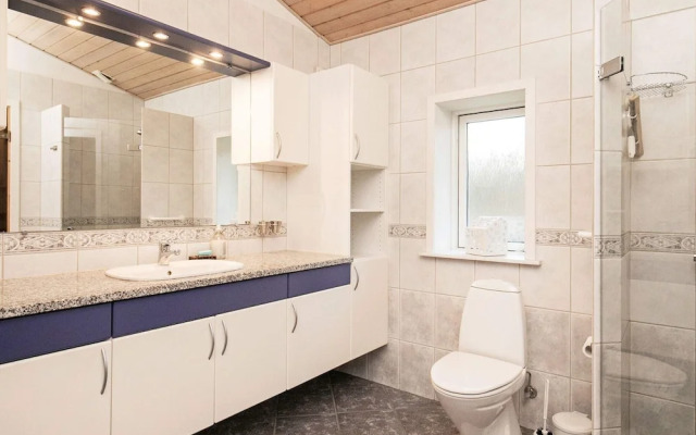 6 Person Holiday Home in Blavand
