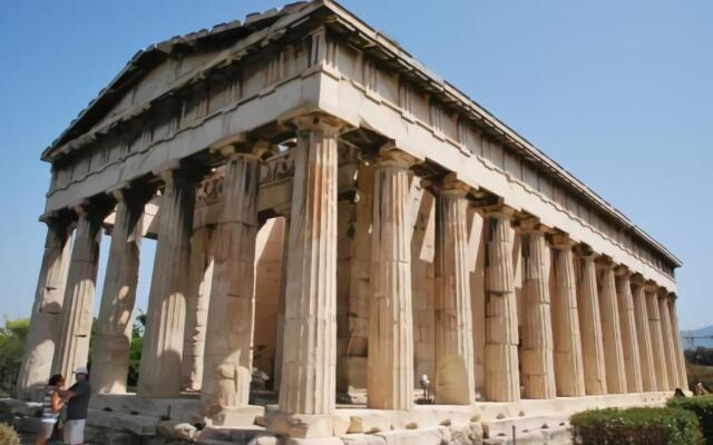 Back To Tradition In The Heart Of Plaka