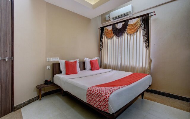 OYO 23534 Shambhavi Hotels