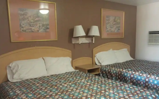 River's Edge Motel