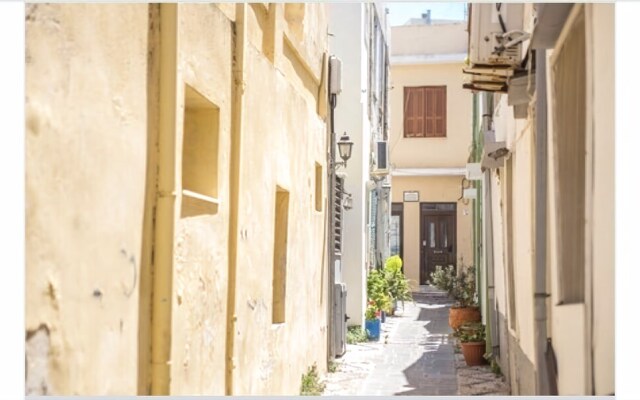 Rodos City House