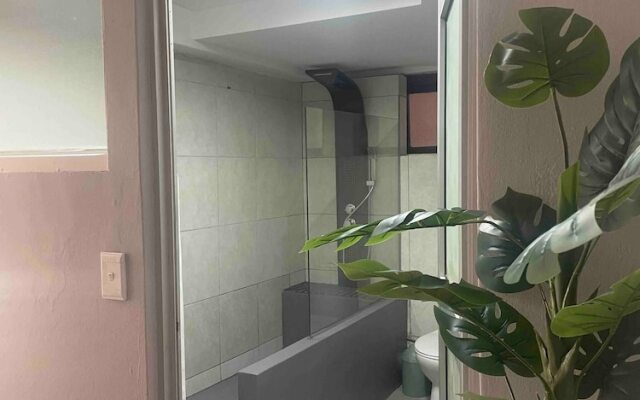 Lavish Camps Bay Pool Side Apartment