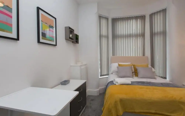 Townhouse @166 Ruskin Rd