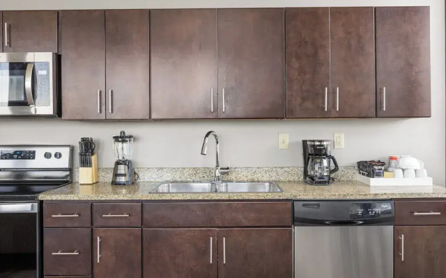 Sleek 2BR Downtown Retreat with Gym
