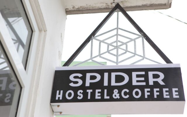 Spider Hostel