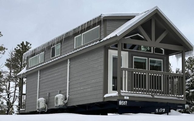 Luxury Cabin with Mountain View 3B