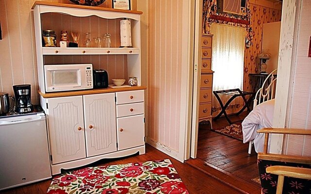The Heirloom Inn