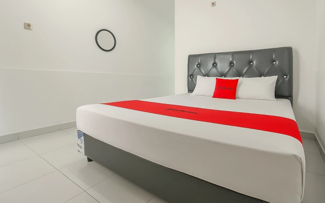 RedDoorz @ Pantai Sayangheulang Garut 2 – Guest Rooms – Mancagahar