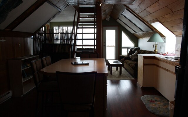Orca Lodge