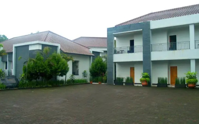 Amazing Mandala Kencana Hotel