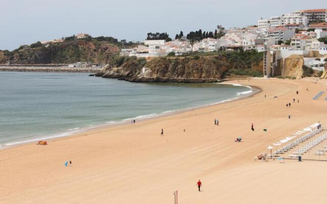 5 Minutes Walk from the Beach