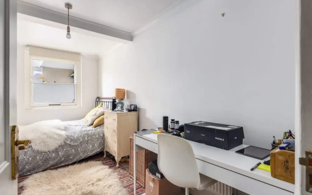 Gorgeous and Vibrant 3 Bedroom Apartment in London