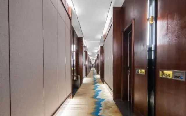 Fangcheng ZhongruiZhixuan Hotel