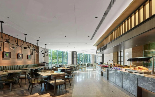 Doubletree By Hilton Yantai Golden Coast Hotel & Suites
