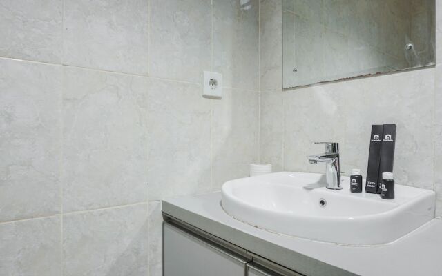 Beautiful Studio At Tamansari The Hive Apartment