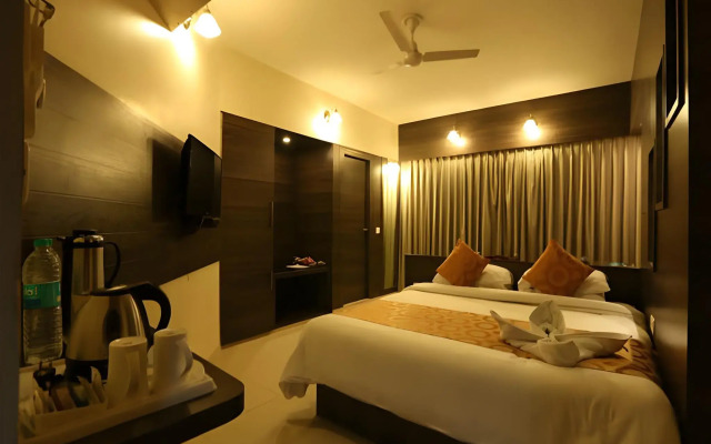 OYO Premium Paltan Bazar