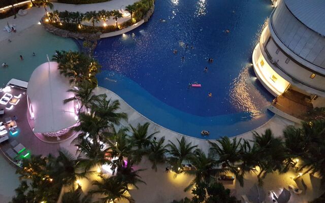 Maui Condotel @ Azure Urban Resort Residence