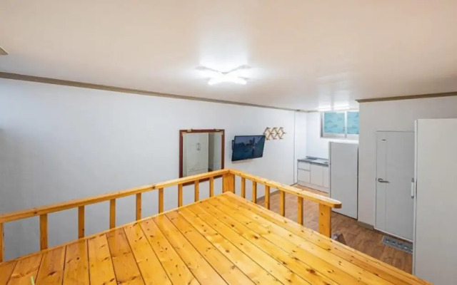 Goseong Jajackdo Aroma Pension