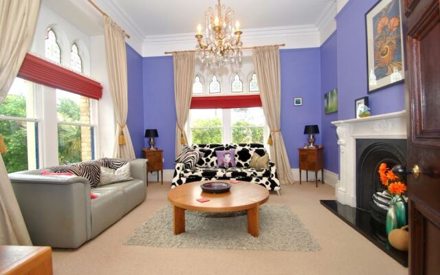 Westwell Hall