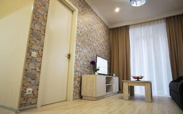 Leo Group Apartment 16-10 Elegance Batumi