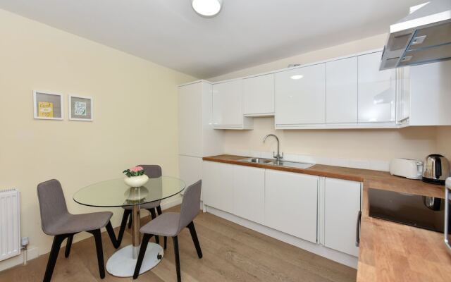 London Lifestyle - Knightsbridge II