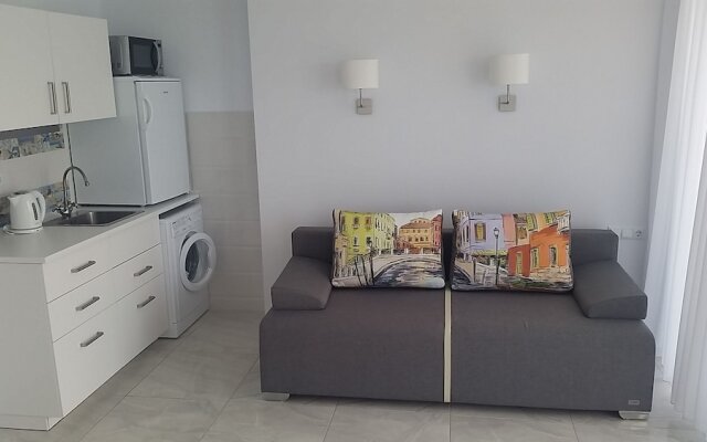 SEA-VIEW Beluga & Dolphin Luxury HOTEL apartments