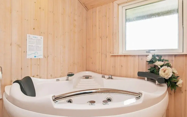 6 Person Holiday Home in Brovst-by Traum