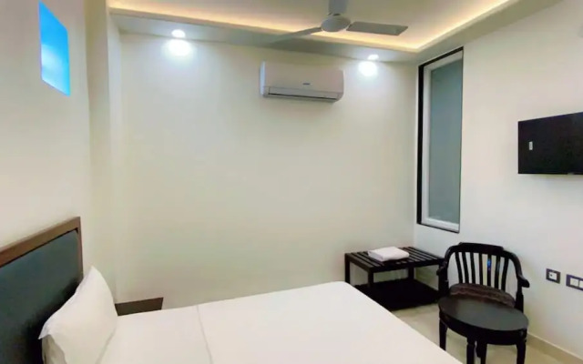 Hotel Giriraj Palace