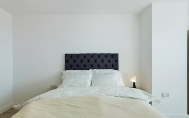 Superb 2BD Apartment in Salford With a View